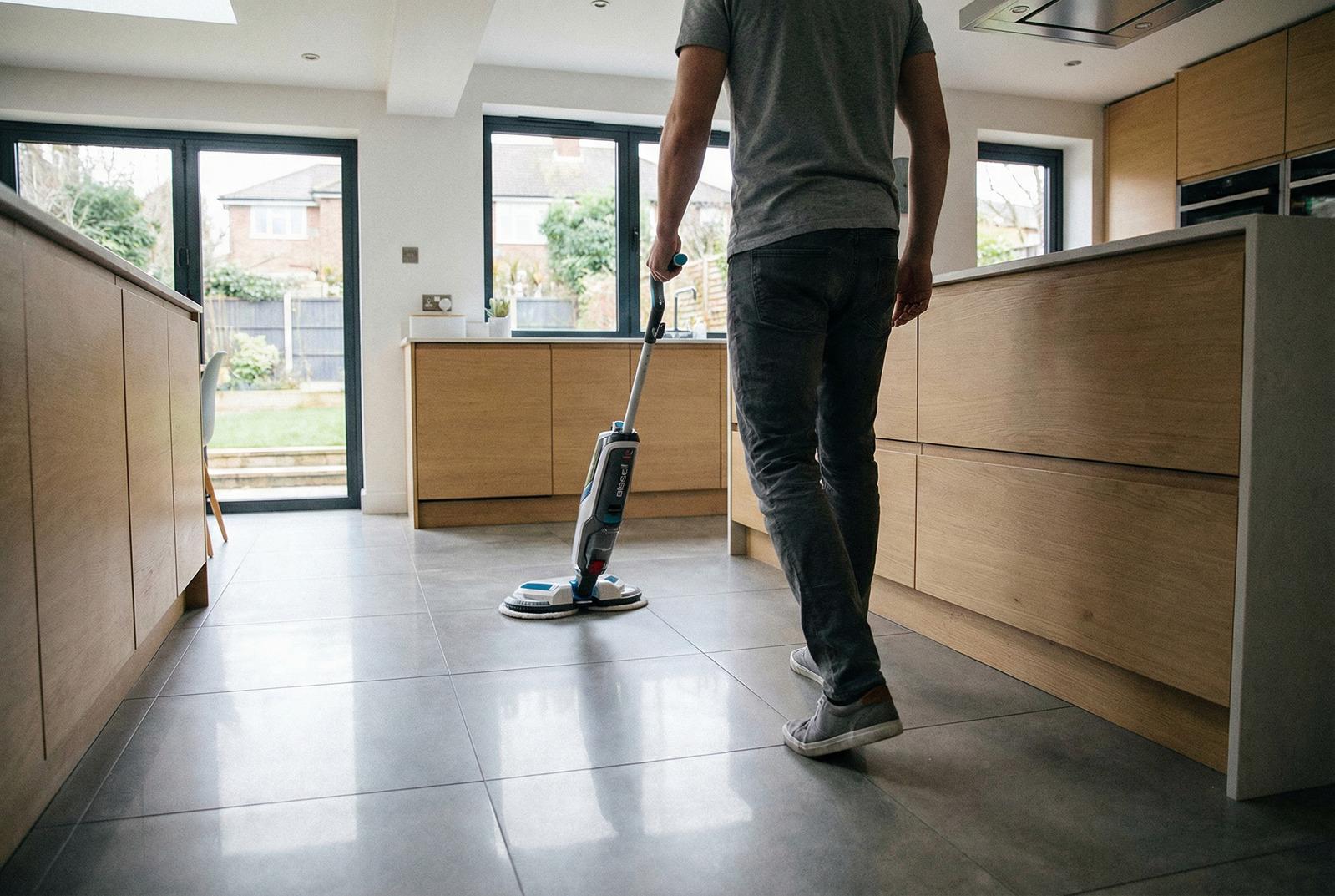 Mit 4,5/5 bewertet hat dieses Lidl-Gerät meinen Wischmopp ersetzt und mich von Putzarbeiten befreit
